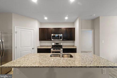 20402 Unionfield Ln, Slaughter Beach DE  19963-3940 exterior