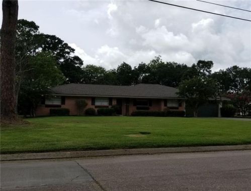 1211 Sherman St, Jennings, LA 70546-4453