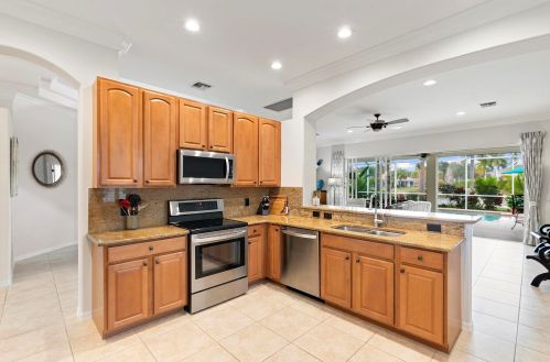 14255 Manchester Cir, Naples FL  34114-7221 exterior