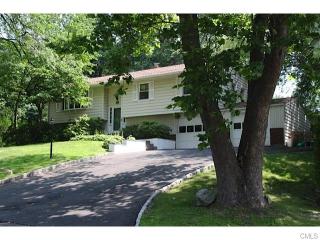 267 Westwood Rd, Stamford, CT 06902-1420