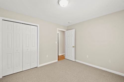 17 Mtn Vw Ct, Keene NH 03431-4933 exterior