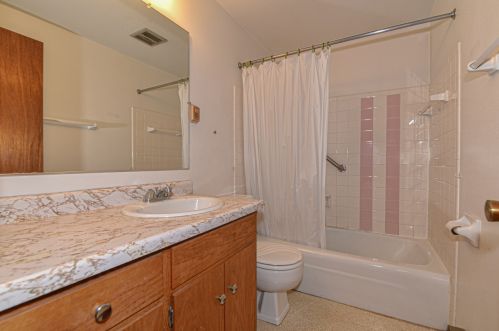 138 Van Norman Ave, Milwaukee WI 53235-5723 exterior