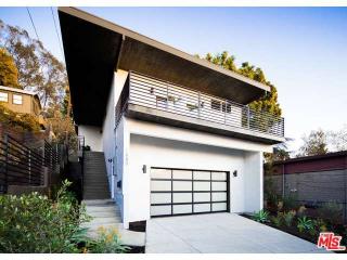1880 Morton Ave, Los Angeles, CA 90026-1812