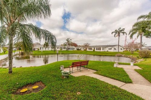 5025 Lily Street Pl, Pinellas Park FL  33782-3513 exterior