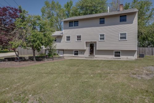 18 White Plains Dr, Nashua, NH 03062-1636