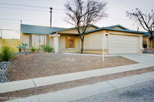 761 Granite Falls Dr, Tucson, AZ 85748-6754