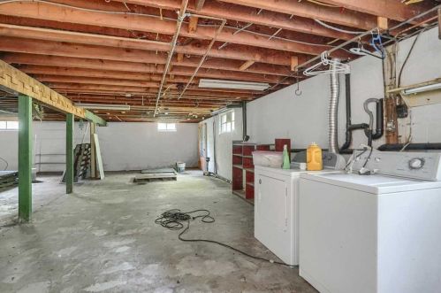 3 Alvin Ct, Poughkeepsie NY  12603-6126 exterior