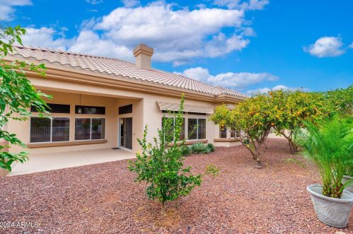 22033 Golf Club Dr, Sun City AZ 85375-2078 exterior