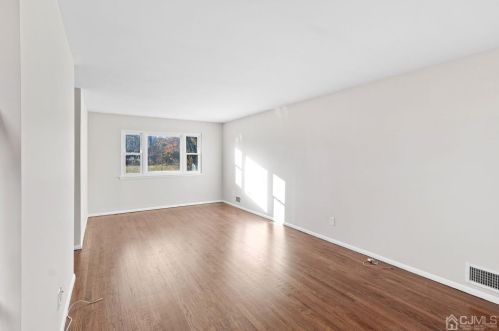 285 Cindy St, Old Bridge NJ  08857-1832 exterior