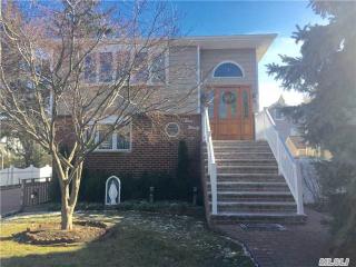 390 Cornwell Ave, Malverne, NY 11565-1532