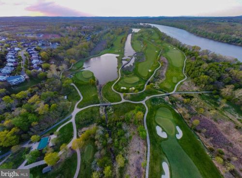 43350 Coton Commons Dr, Leesburg VA  20176-1663 exterior