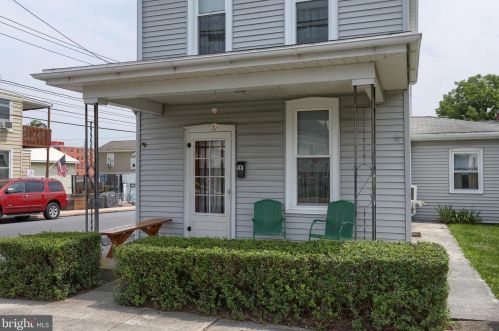 101 Rosanna St, Hummelstown PA  17036-1519 exterior