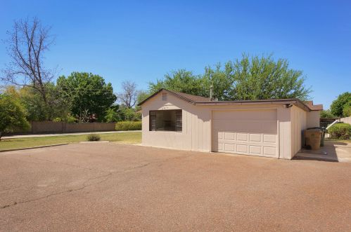 8750 7th Ave, Phoenix AZ 85007-1703 exterior