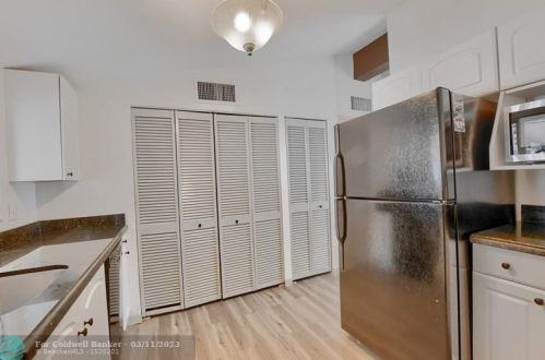 5173 Lake Blvd, Delray Beach FL  33484-4265 exterior