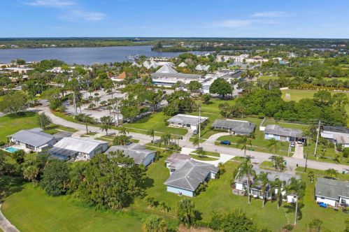 3331 Monte Vista St, Fort Pierce FL  34952-6122 exterior