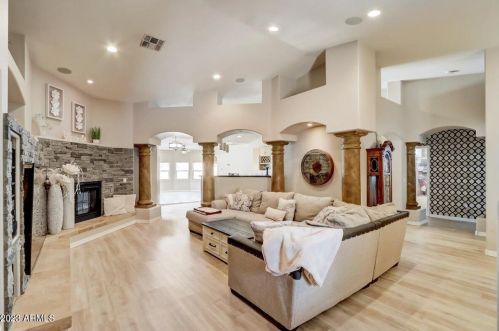 5072 Mazatzal Dr, Cave Creek, AZ 85331-2391