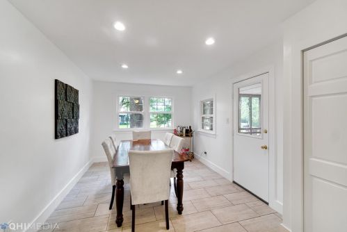 4102 Bloomingdale Ave, Valpo IN  46383-1914 exterior