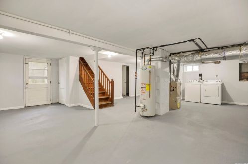 19 Revere Ave, Bethpage NY  11714-3115 exterior