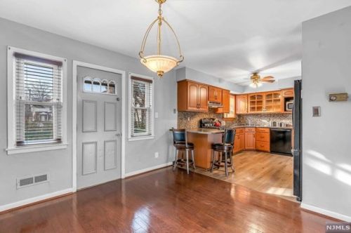 284 Howell Rd, Englewood NJ  07631-2106 exterior