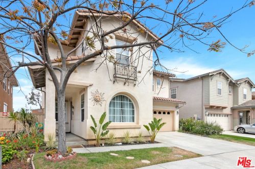 2361 Ocean View Dr, Long Beach, CA 90755-3778