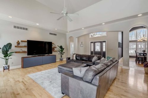 1947 Southwood Trl, West Bend WI  53090-8971 exterior