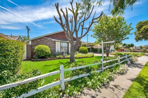 9302 Via Sevilla Dr, Buena Park, CA 90620-4125