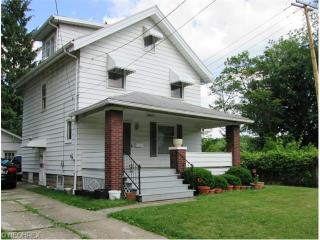 749 Dayton St, Akron, OH 44310-2302