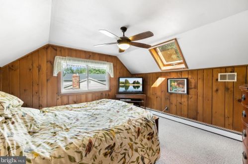 40 Wesleyan Dr, Trenton NJ  08690-1945 exterior