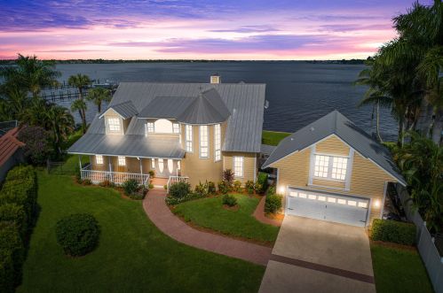 1170 Dyer Point Rd, Palm City, FL 34990-4207