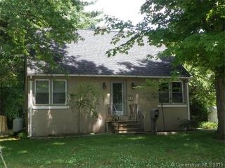 12 Pearl St, Plainville, CT 06062-2719