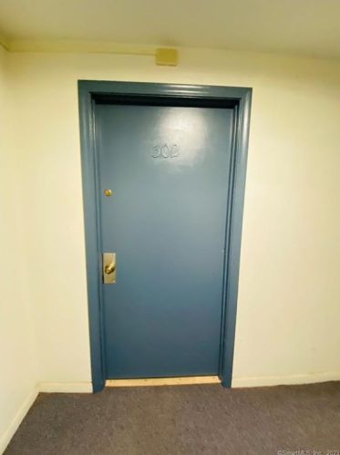 140 Clinic Dr, New Britain CT  06051-4079 exterior