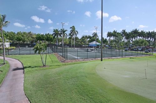 4740 Stratford Ct, Naples FL  34105-6689 exterior