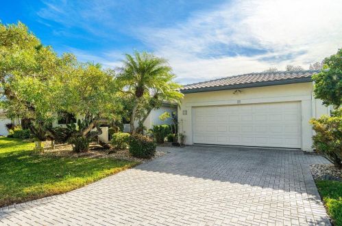 55 Bristol Dr, Boynton Beach, FL 33436-7410