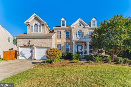 36 Crescent Valley Dr, Fredericksburg, VA 22405-1848