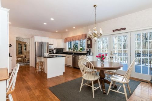 11 Blueberry Hill Reserve, Deep River CT  06419-2330 exterior