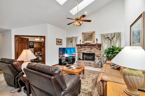 1750 Singing Palm Dr, Apopka FL  32712-2465 exterior