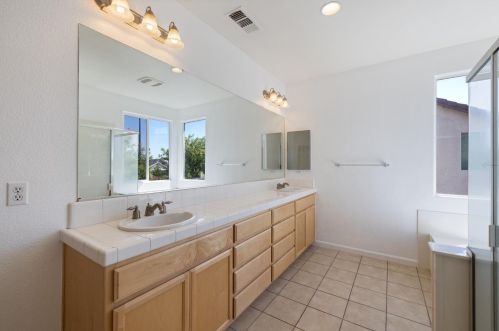 1015 Lucio St, Manteca CA  95336 exterior