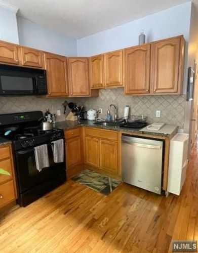 141 34th St, Union City NJ  07087-5902 exterior