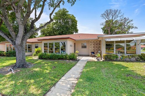 5160 3rd St, Delray Beach, FL 33445-1762