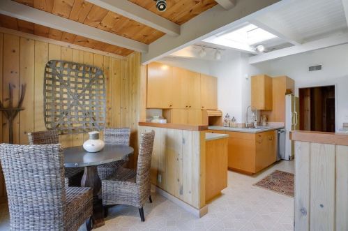 1040 Veronica Springs Rd, Santa Barbara CA  93105-4532 exterior