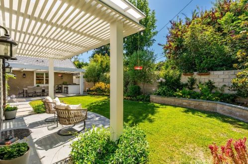 5461 Las Lomas St, Long Beach CA  90815-4138 exterior