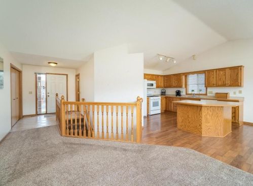 26609 9th St, Zimmerman, MN 55398-4562