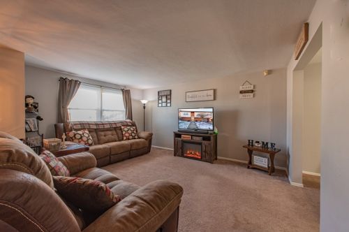 741 Sara Ln, Verona PA  15147-2636 exterior