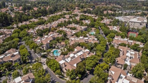 24115 Del Monte Dr, Santa Clarita CA  91355-3823 exterior