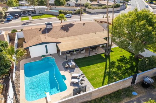 11826 38th Pl, Phoenix AZ  85028-1448 exterior