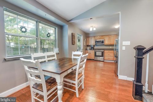 13439 Princedale Dr, Woodbridge VA  22193-3911 exterior