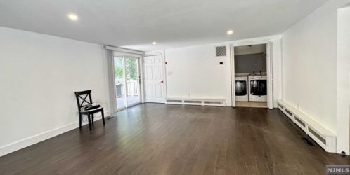 385 Stonetown Rd, Skyline Lakes NJ  07456-1308 exterior