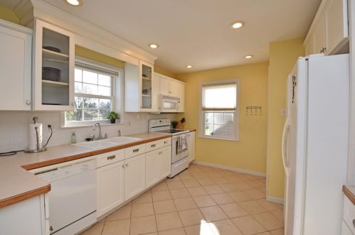 6009 Cleves Warsaw Pike, Cincinnati OH 45233-4935 exterior