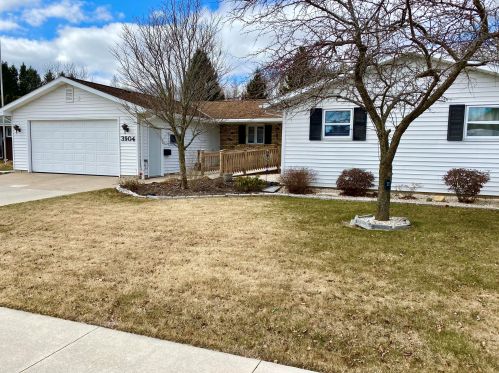 3904 Martin Ln, Two Rivers, WI 54241-1399