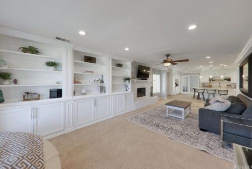 611 North Pl, Redlands CA  92373-5807 exterior